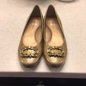 Gold VAN ELi flats